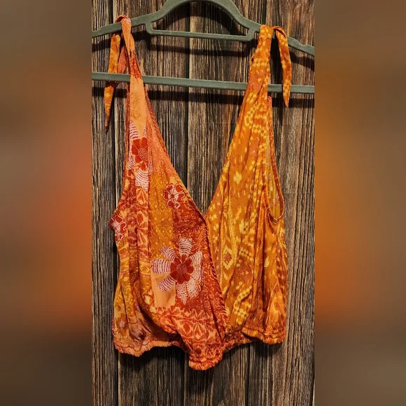 FREE PEOPLE TOP - Picture 2 of 4